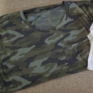 Arizona Camo and White T-shirt Lot